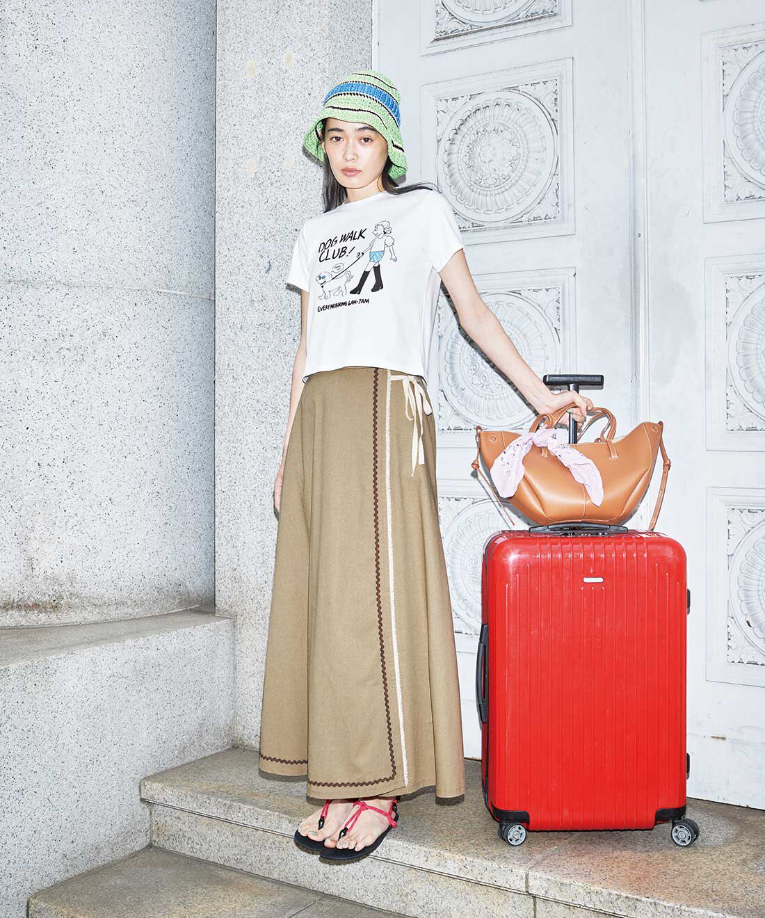 フェリシモファッションニュース|イラストレータートムさんのイラストを使った大人のクロップドＴシャツ〈ホワイト〉