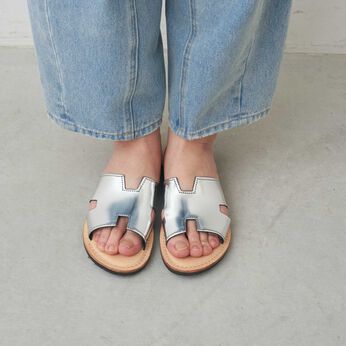 フェリシモファッションニュース | EDER SHOES 1398 ARGENTO /NATURALE