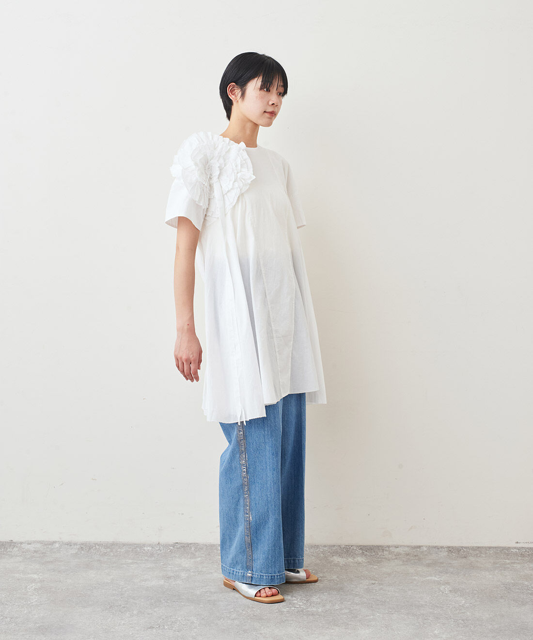 フェリシモファッションニュース|AAYUSHI フラワーモチーフアシメヘムチュニック　SFN0270【WEB LIMITED ITEMS】|モデル身長：163cm