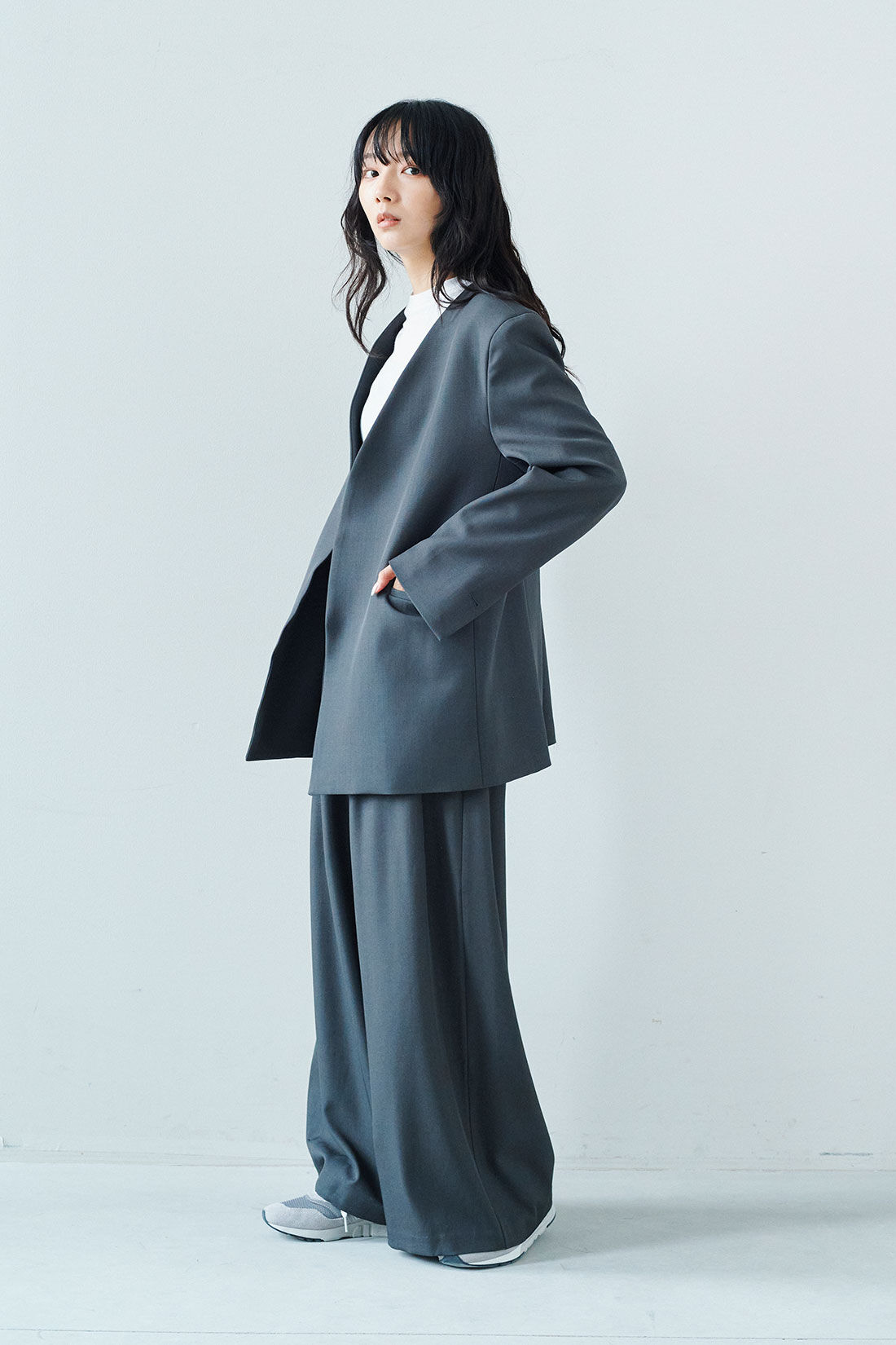 フェリシモファッションニュース|韓国セレクト LEFANCY ノーカラージャケット〈グレー〉|モデル身長：163cm