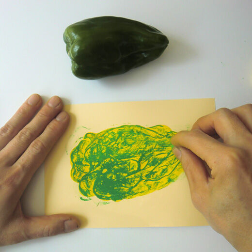 ミニツク特急便|脳がめざめるお絵かきプログラム　オイルパステル編用　画材セット１「指で描くピーマン」