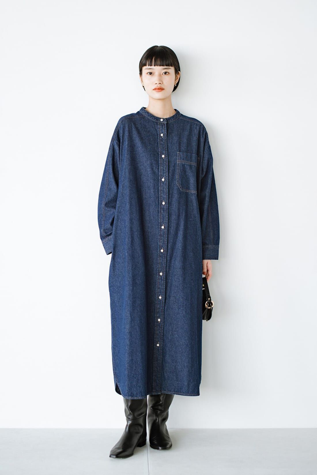 ｈａｃｏ！ 羽織っても便利なパールボタンの別注 ｒｅｆｉｎｅｄ ｗｏｒｋｓ デニムシャツワンピース〈インディゴブルー〉