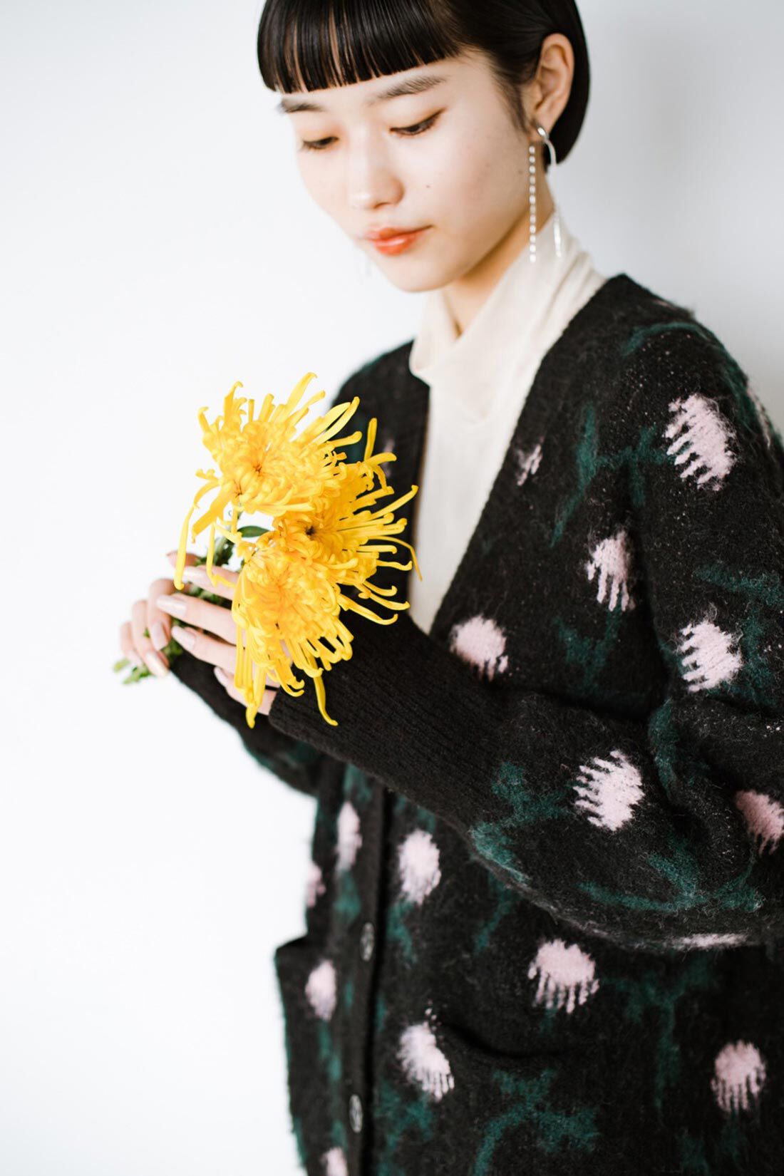 ｈａｃｏ！×ＮＯＫＩ 花をまとうコラボシリーズ【糸菊】お花の模様に編み立てたふわほわジャカードカーディガン