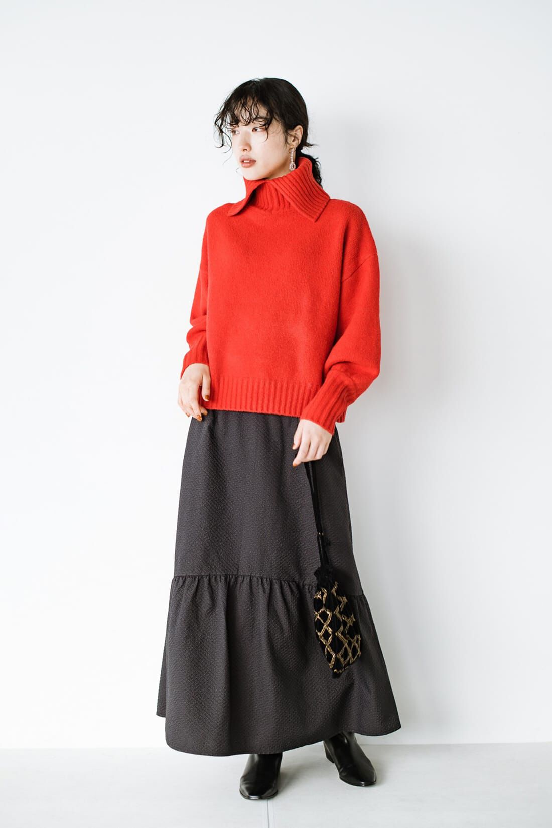haco!|ｈａｃｏ！ 女らしさは包んで魅せる スリットタートルネックニット