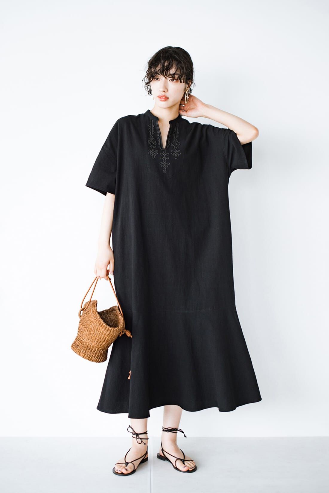 刺繍入り七分袖カフタンワンピース白×黒○230804c4-w-lsdrs レディースモロッコド