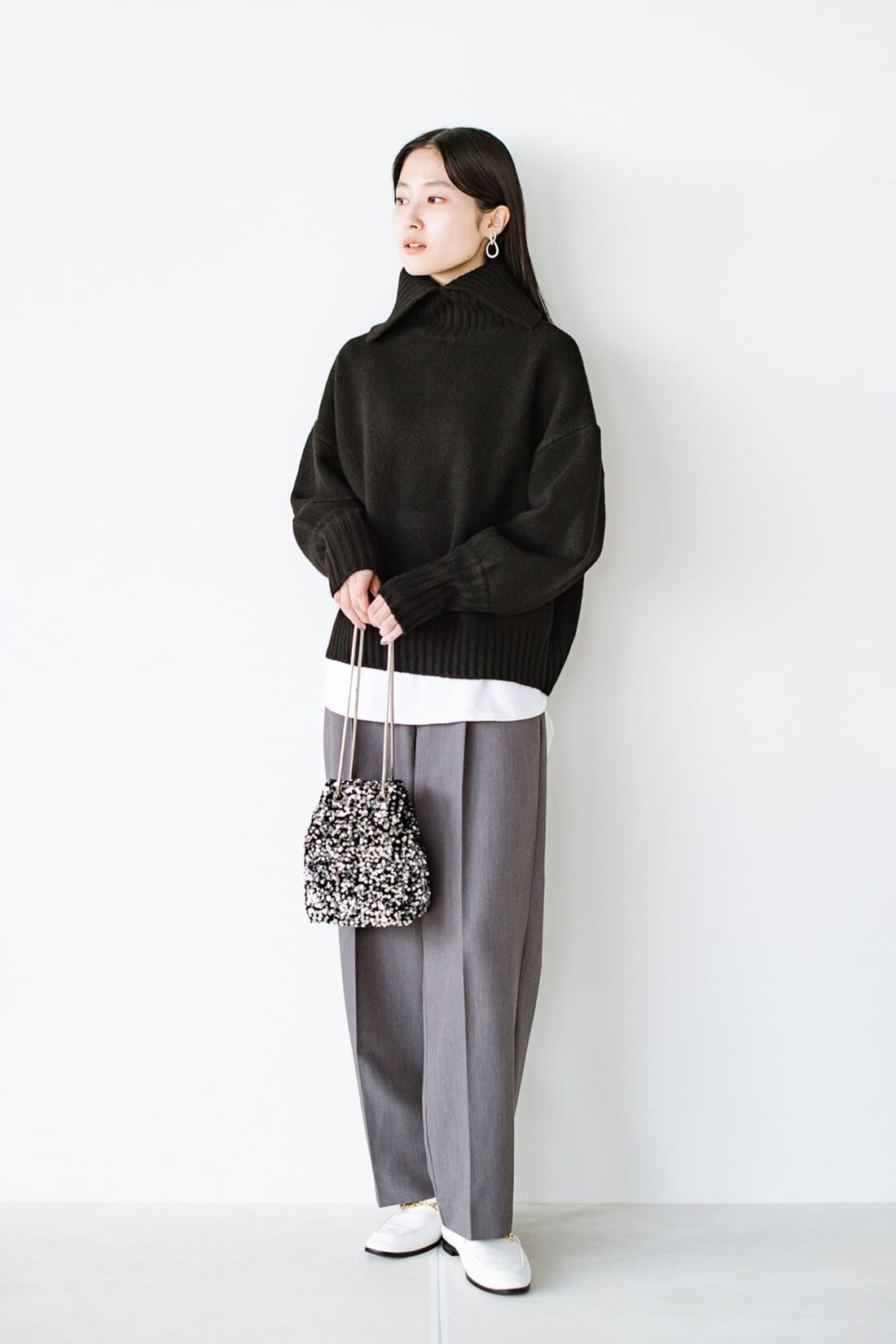 haco!|ｈａｃｏ！ 女らしさは包んで魅せる スリットタートルネックニット