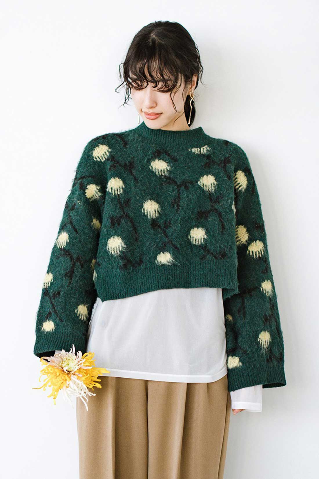 haco!［ハコ］|ｈａｃｏ！×ＮＯＫＩ　花をまとうコラボシリーズ【糸菊】お花の模様に編み立てたふわほわジャカードショート丈ニット