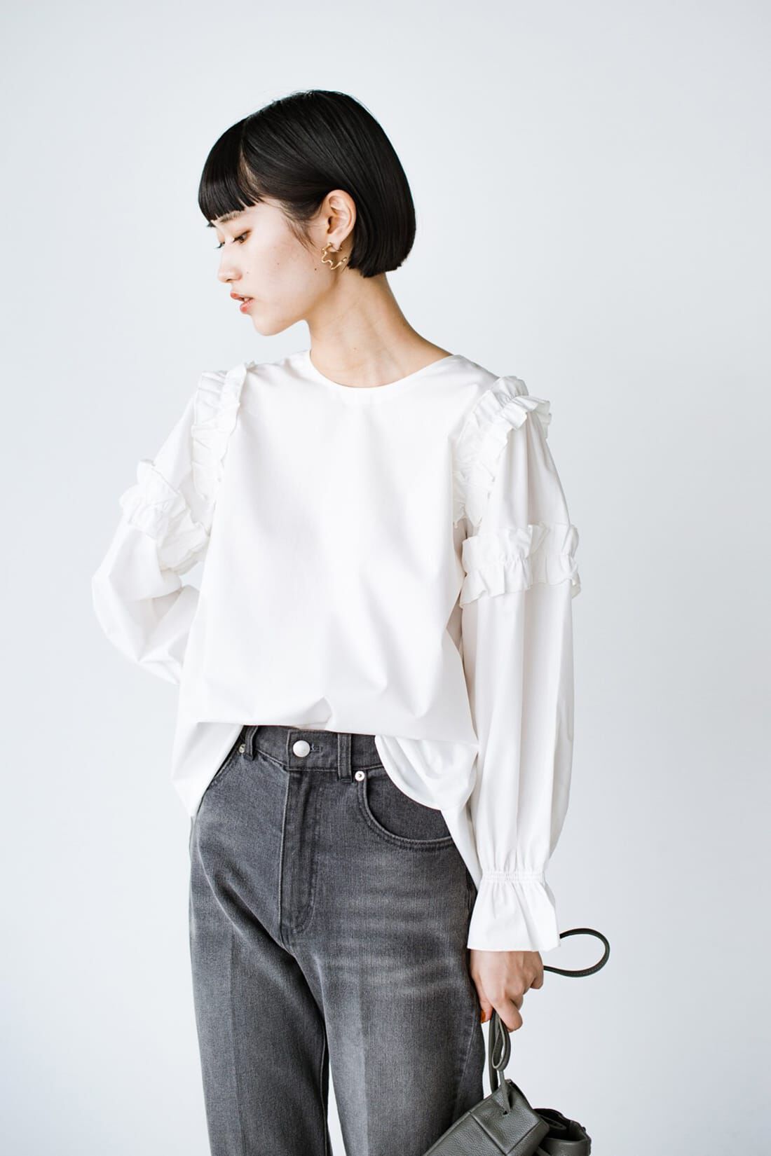 haco!［ハコ］|ｈａｃｏ！ ジャンスカのインにも対応 ジレにも合わせたい袖の可愛さ光るフリルブラウス ｂｙ ｑｕｅ ｍａｄｅ ｍｅ