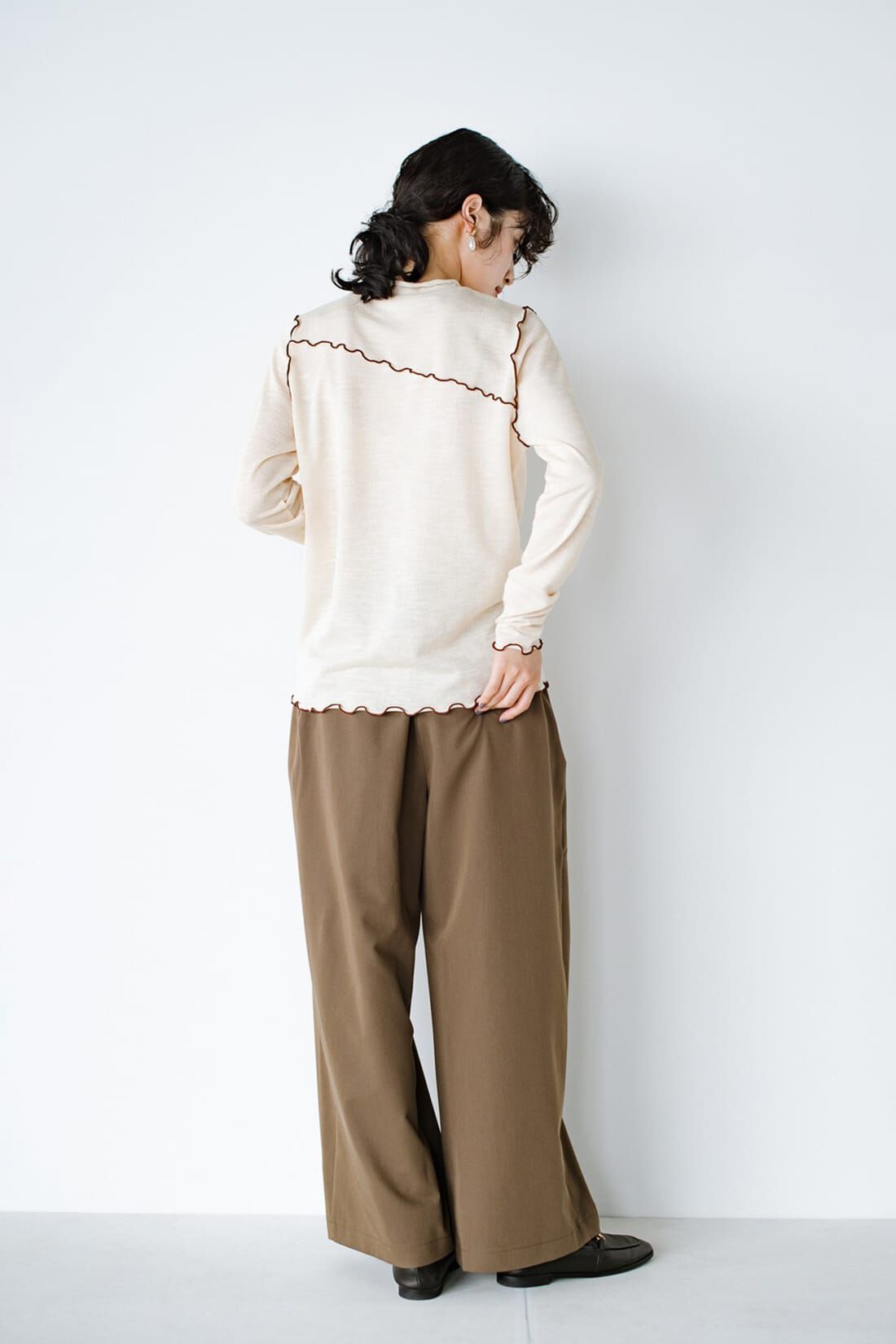 haco!［ハコ］|ｈａｃｏ！ 着心地も着まわしも、どこまでも身軽なメロートップス