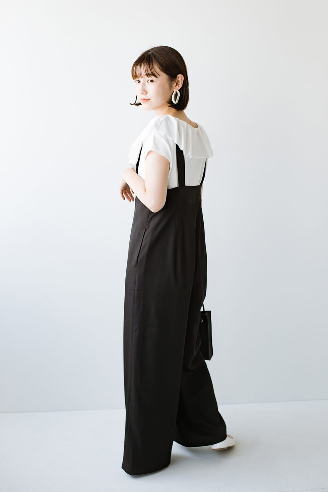 新品同様✩本物✩ムートンコート✩柔らか✩ブラック✩ツルツルの革✩軽いです シンプルショルダーバッグ【クラウズナイロン】(CE-1467