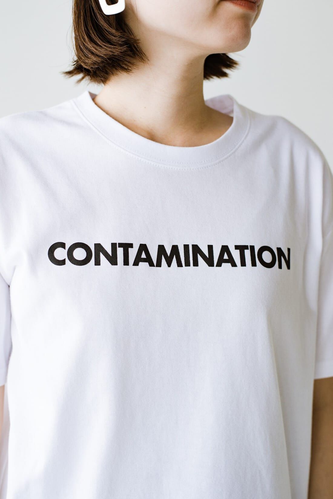 haco!|haco! ＰＢＰオーガニックコットン　contaminationは手摘みの証？インド産オーガニックならではのとっておきのロゴTシャツ（ユニセックス）〈ホワイト〉