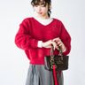 ふわふわあったかい 女っぽVネックニット〈レッド〉