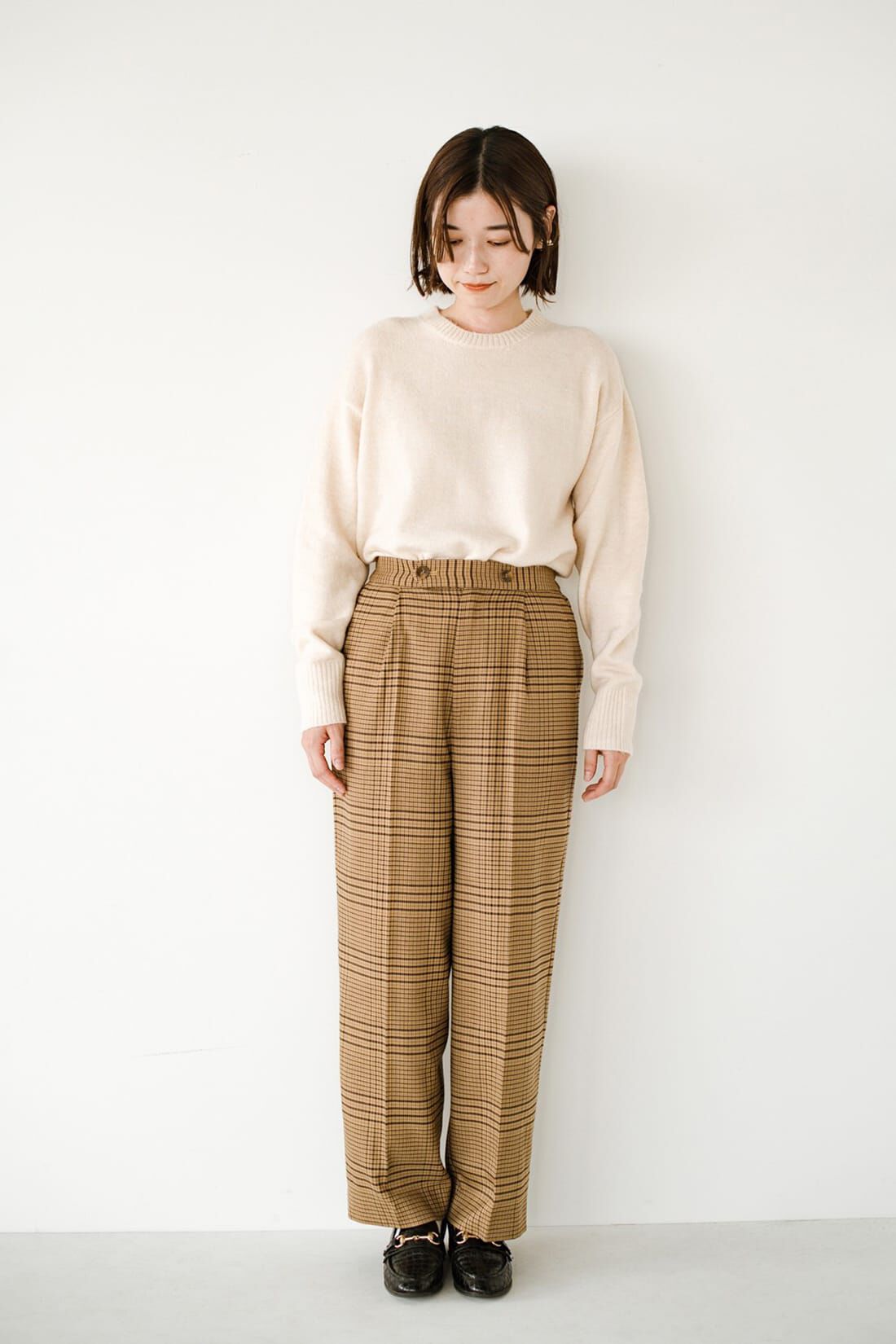 haco!［ハコ］|ｈａｃｏ！　「おじさん見え」も「ほっこり見え」もシルエットで回避！コートのすそからチラリと見えるだけでもかわいいチェックパンツ　ｂｙ　ｗｈｏ　ｍａｄｅ　ｍｅ〈ブラウン系その他〉