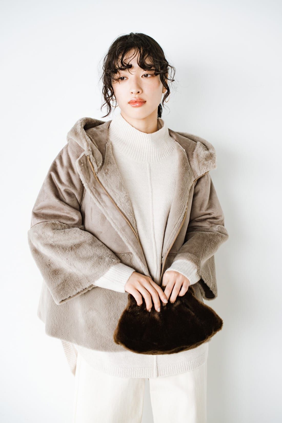 ＡＮＮＡ ＬＵＮＡ フェイクムートンＡラインジャケット〈モカ〉