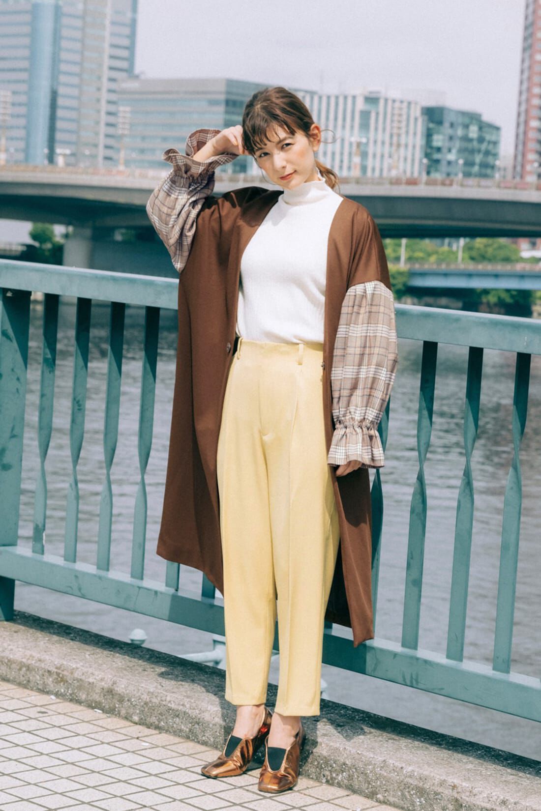 haco!|ｈａｃｏ！【スザンヌさんコラボ】さっと羽織ってパッと華やぐ　チェック柄袖がかわいい　異素材遣いコート　ｂｙ　ＬＯＶＥ＆ＰＥＡＣＥ　ＰＲＯＪＥＣＴ〈ブラウン系その他〉