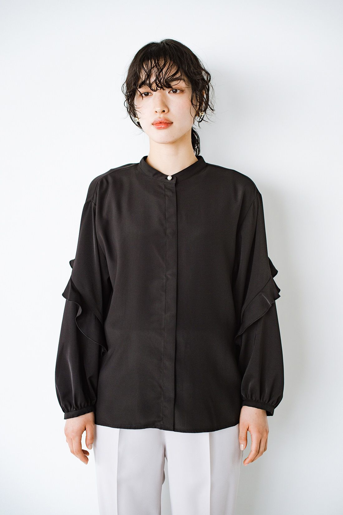 ANNA LUNA　カットジョーゼット袖フリルブラウス