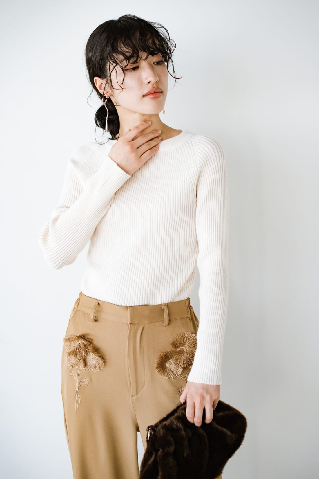 ｈａｃｏ！×ＮＯＫＩ 花をまとうコラボシリーズ【糸菊】美脚刺繍パンツ