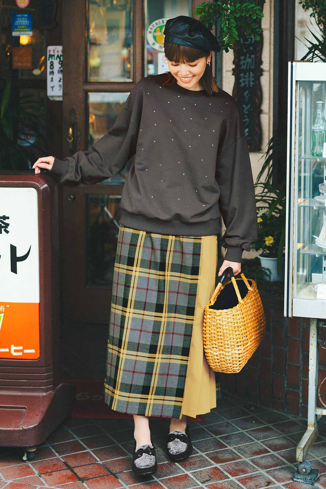リブ イン コンフォート ふかふか中敷きで歩き心地らくちんな エコファー遣いのモカシンシューズ〈ブラック〉