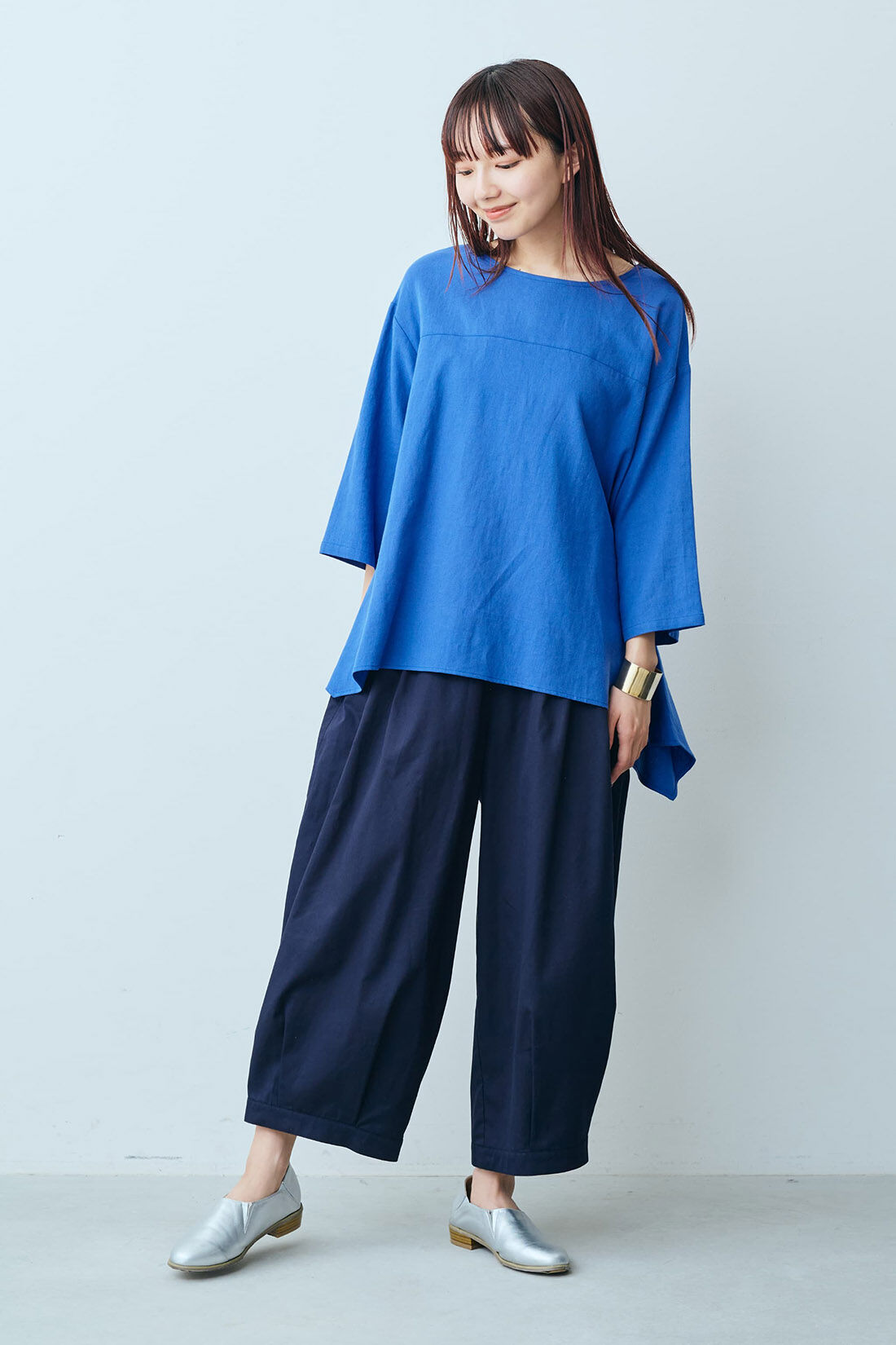 フェリシモギフトショップ|リブ イン コンフォート　Ｌｉｖｅ　Ｌｏｖｅ　ＣｏｔｔｏｎⓇプロジェクト　シルエットチェンジでコーデ自在な　ぷっかりコットンパンツ〈ネイビー〉