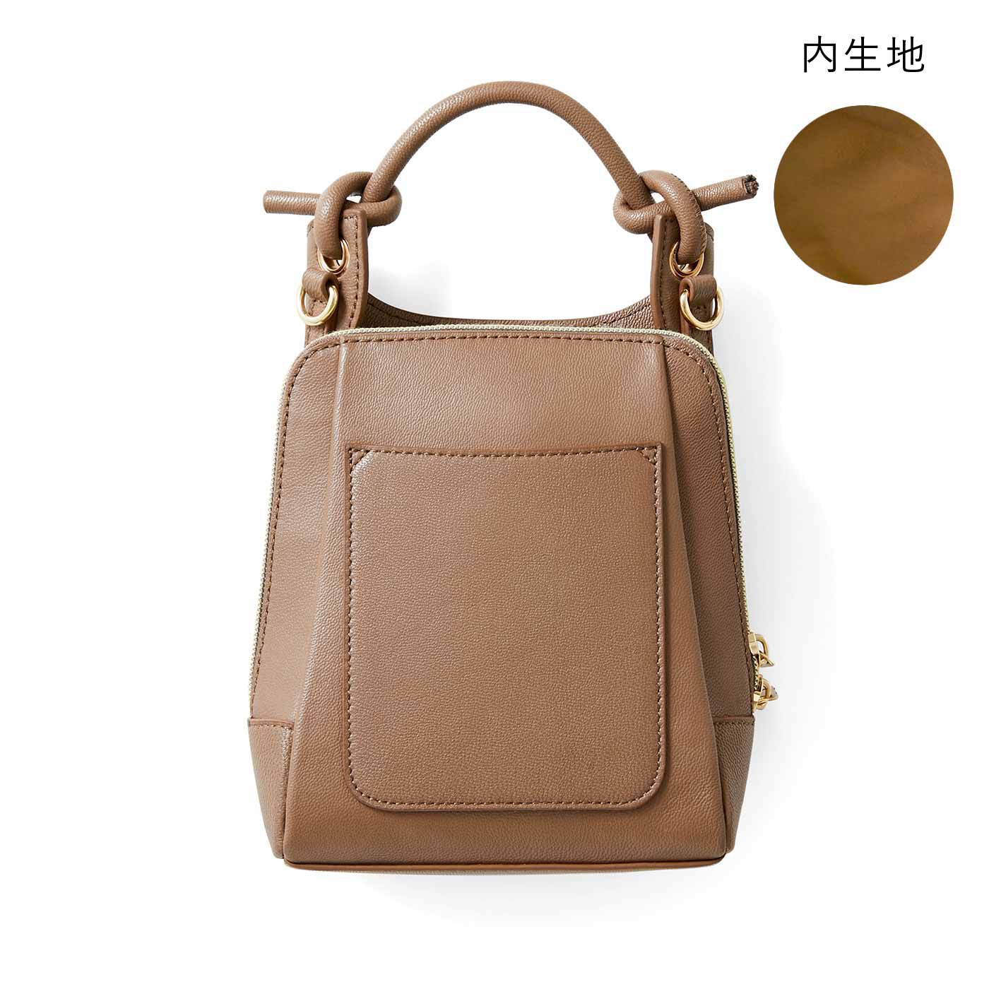 フェリシモギフトショップ|ラミプリュス　上品見えしてダブルフェイス　ハンドバッグにもなる本革ショルダーバッグ〈マロングラッセ〉|BACK