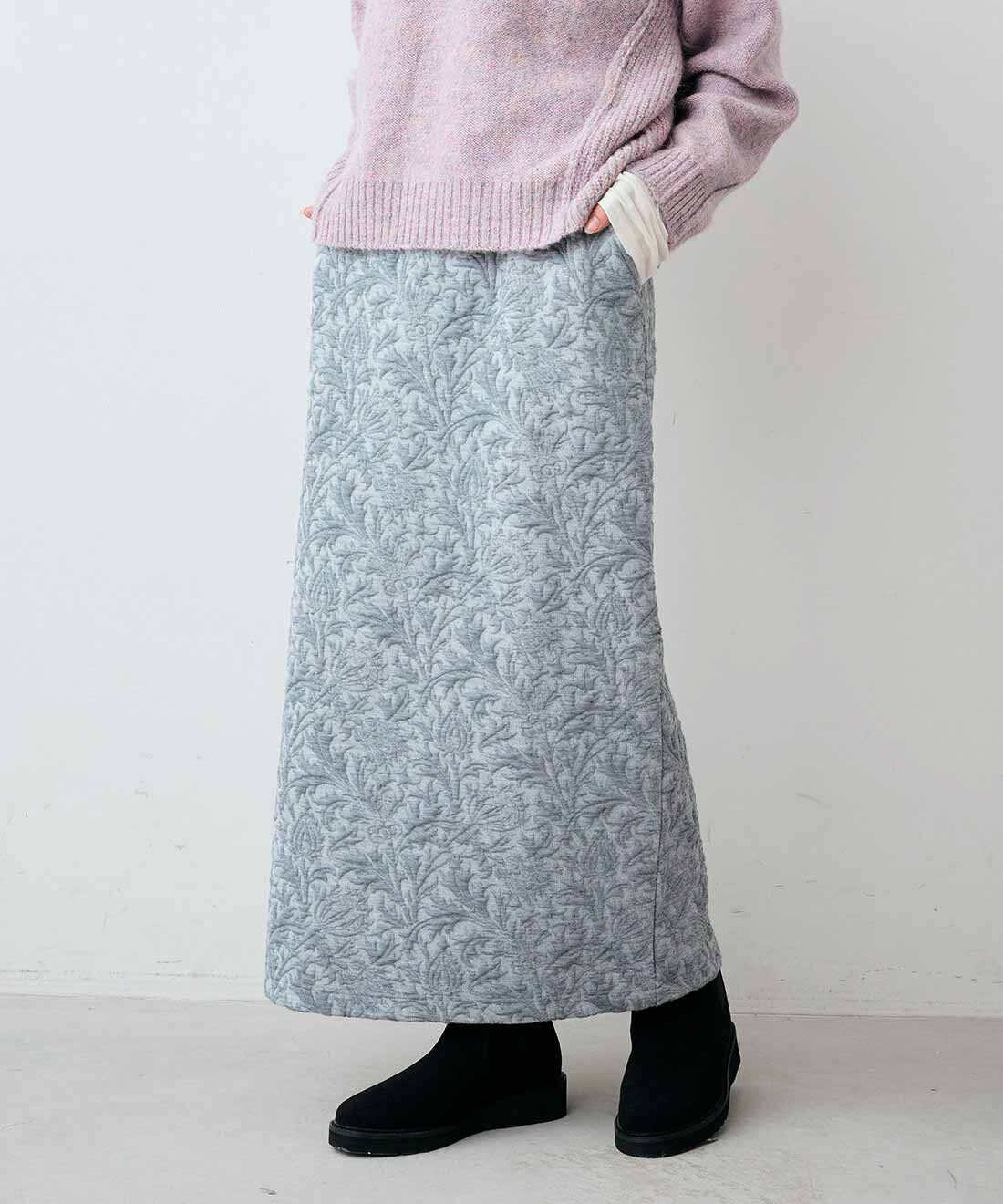 フェリシモギフトショップ|リブ イン コンフォート 大人モリスの世界 「シスル」柄をカジュアルに楽しむ ジャカードカットソーセットアップ〈パウダーグレー〉|（スカートのみ着用）モデル身長：163cm　着用サイズ：MT