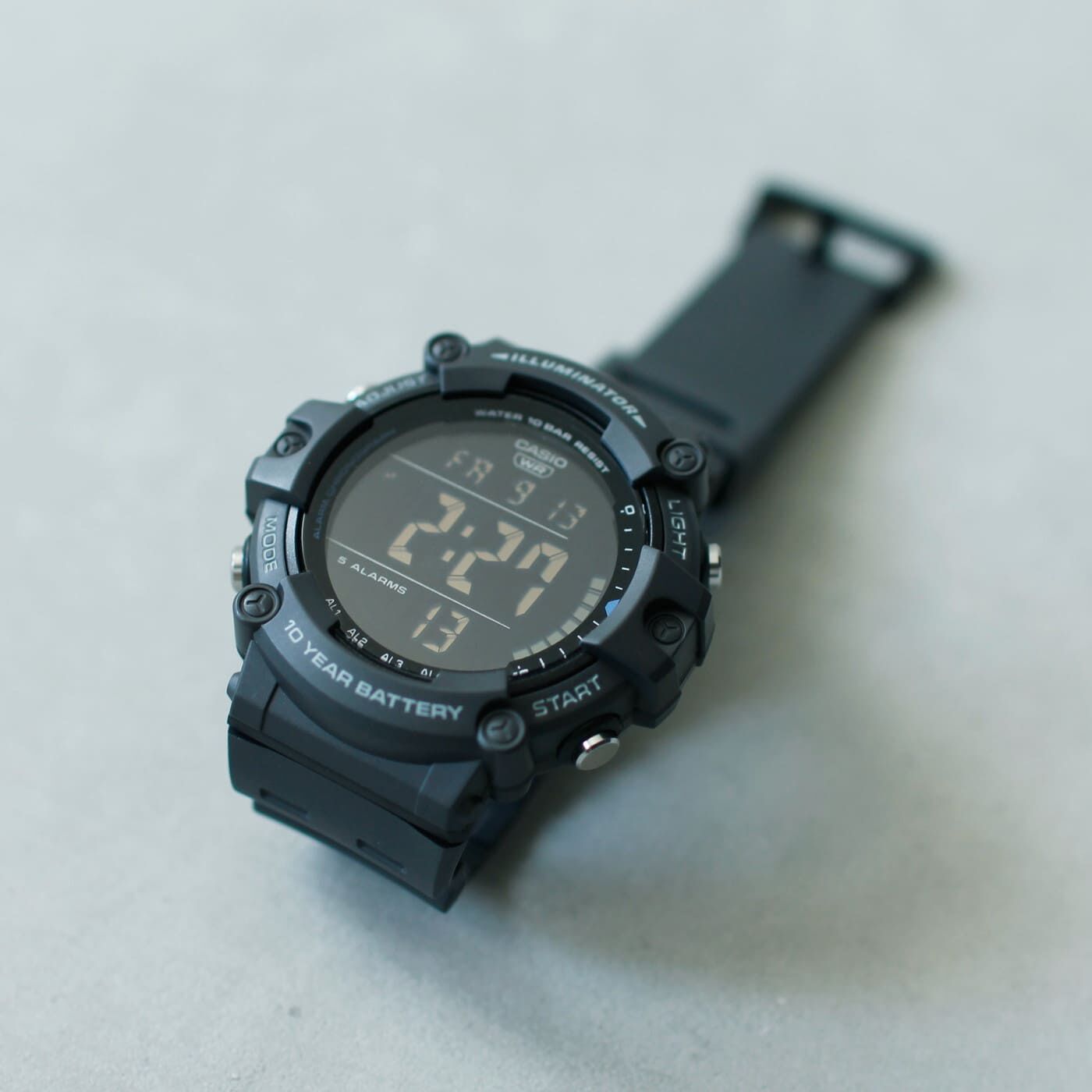 フェリシモギフトショップ|このごろ meets CASIO 推しカシ　ウォータープルーフボーイ〈AE-1500WH-8BJF〉|時計機能の平均月差は±30秒