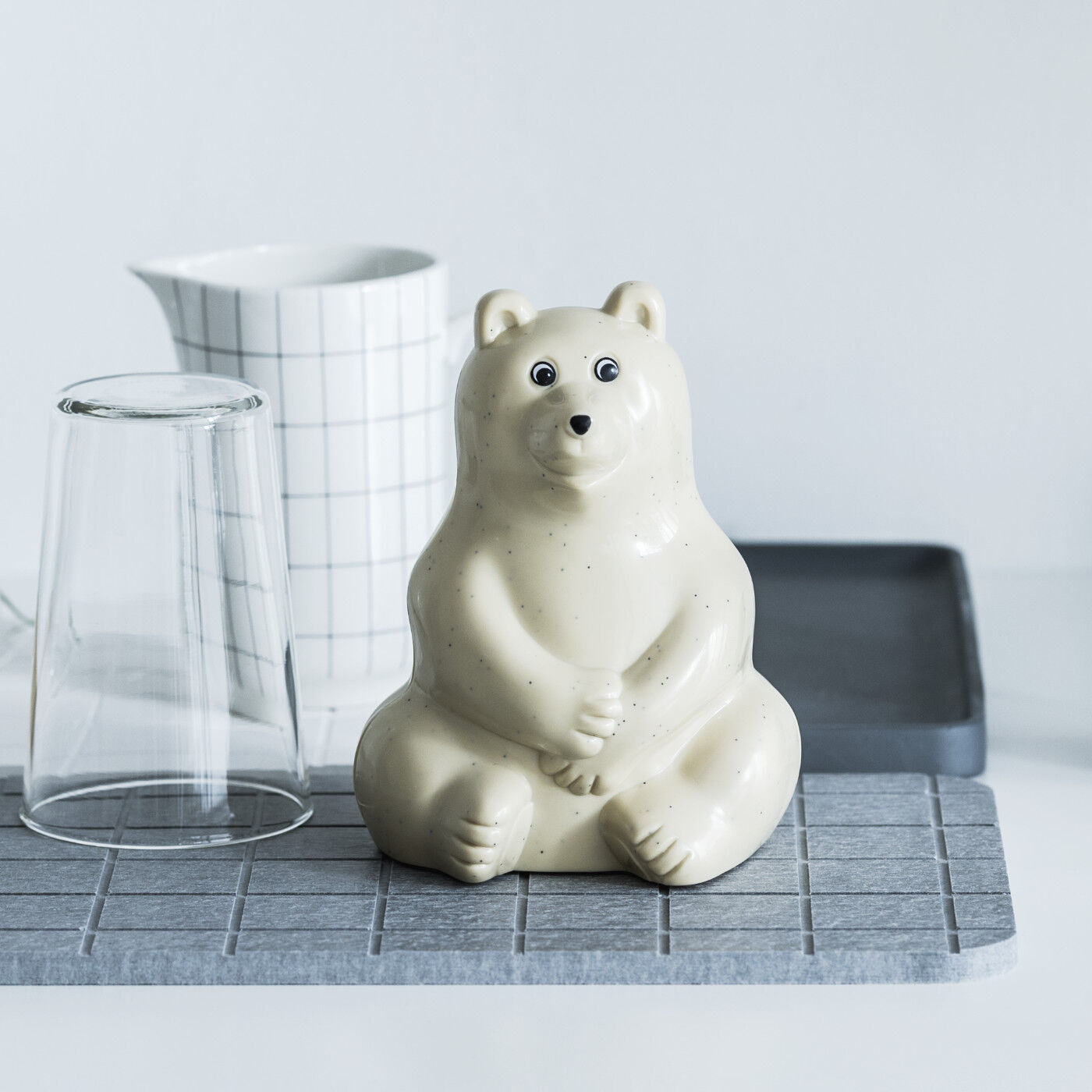 しろくま貯金箱＊スイカのお洋服 ~赤スイカ~ しろくま貯金箱＊スイカのお洋服 ~赤スイカ~ - メルカリ