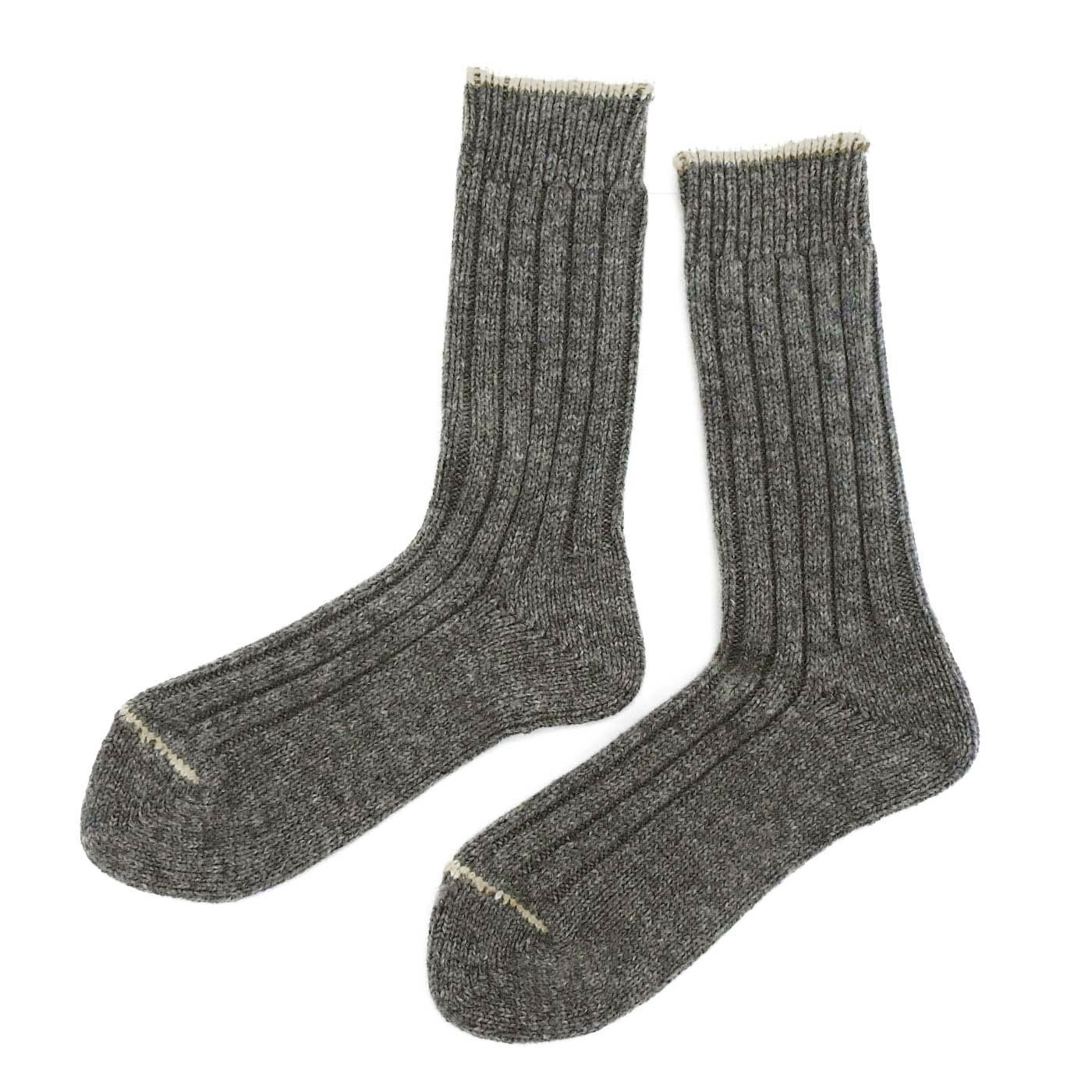 フェリシモギフトショップ|ウール94％　ふかふか＆ぬくぬく　ぜいたくな履き心地！ 厚手の防縮ウールソックス〈Horn〉|お申し込みカラー３：グレー