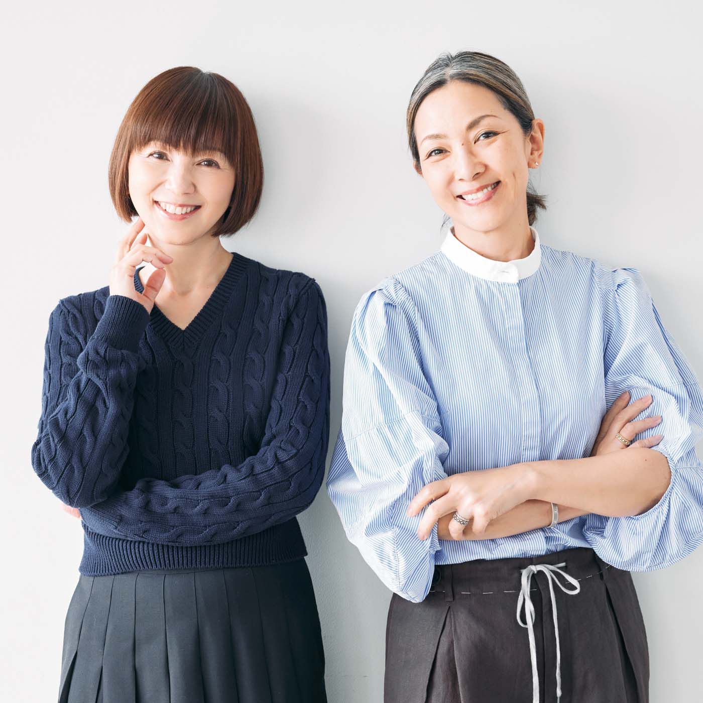 フェリシモギフトショップ|大人の女史会×frauglatt　ハイネック仕上げであったかい 艶（つや）めくとろみボアベスト〈ネイビー〉|＼50代からの人生を楽しもう！／『大人の女史会』の渡辺満里奈さん、松本孝美さん