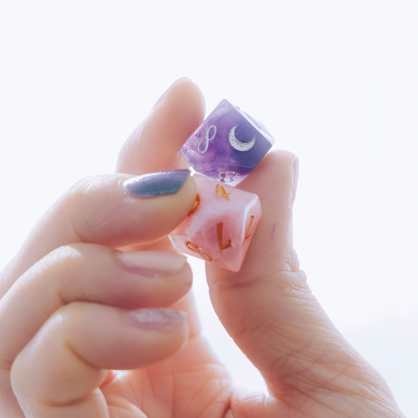 フェリシモギフトショップ|魔法部　あなたの選択を後押しする　ダイスイヤアクセ〈silver × violet〉