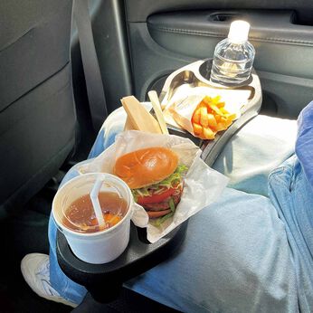 フェリシモギフトショップ | ひざの上がテーブルにお出かけお食事トレイ