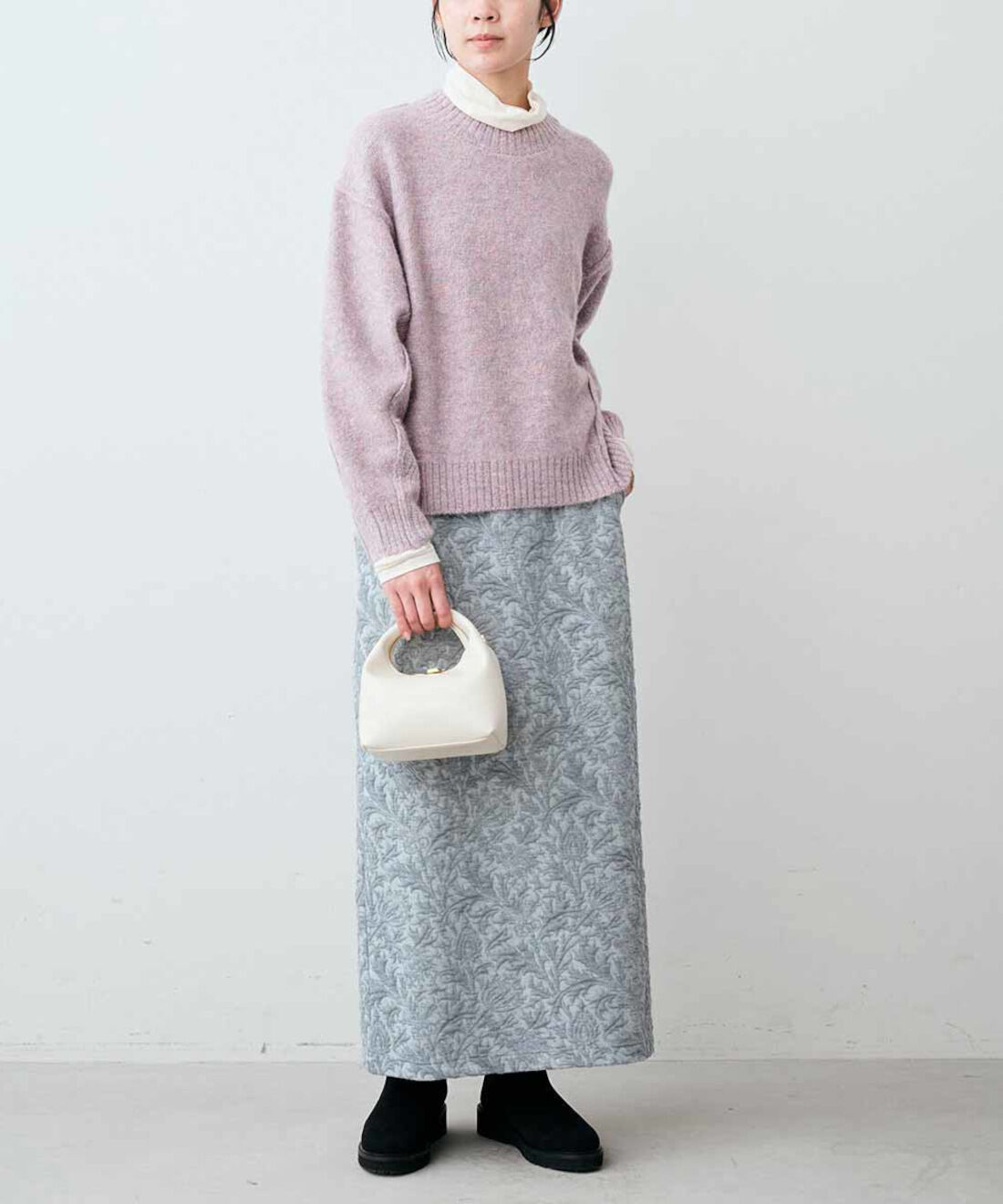 フェリシモギフトショップ|リブ イン コンフォート 大人モリスの世界 「シスル」柄をカジュアルに楽しむ ジャカードカットソーセットアップ〈パウダーグレー〉|（スカートのみ着用）モデル身長：163cm　着用サイズ：MT