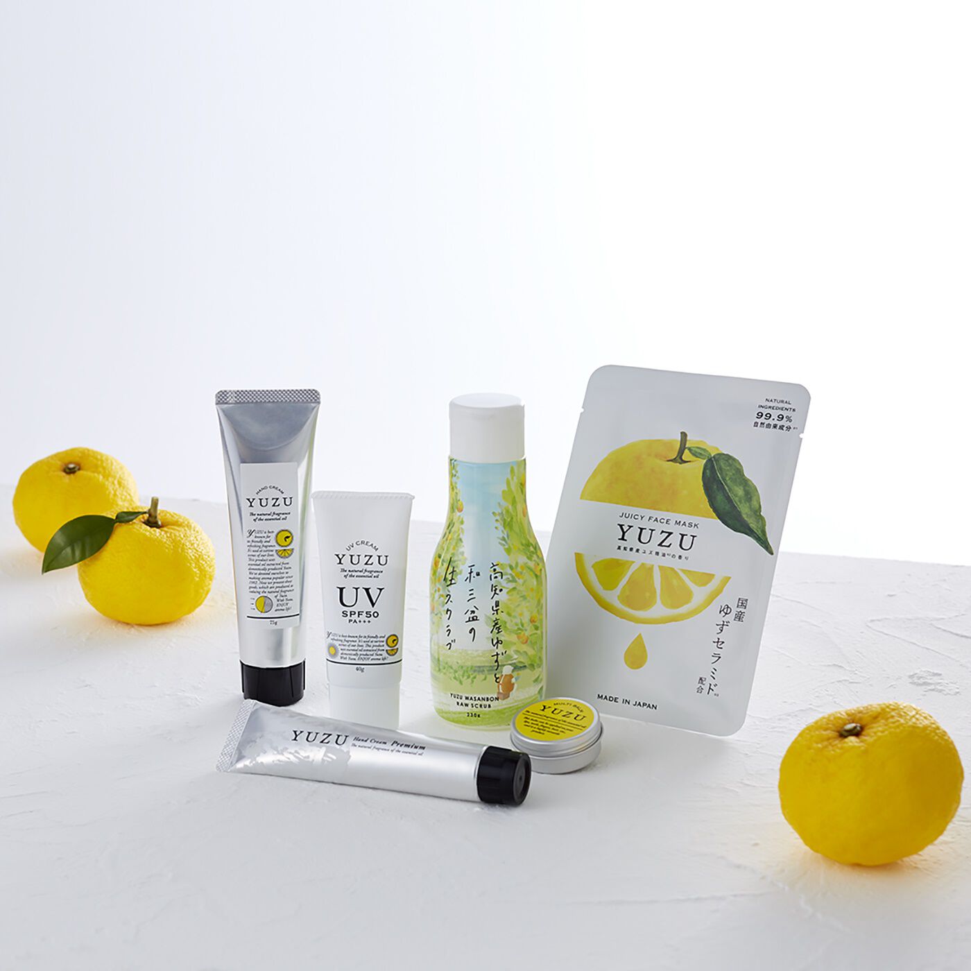 フェリシモギフトショップ|高知県産YUZU　プレミアムハンドクリーム〈40g〉|『高知県産　ＹＵＺＵシリーズ』　高知県の豊かな自然と恵みにこだわった、とれたてのみずみずしさを感じる繊細でやさしい香りのコスメシリーズ