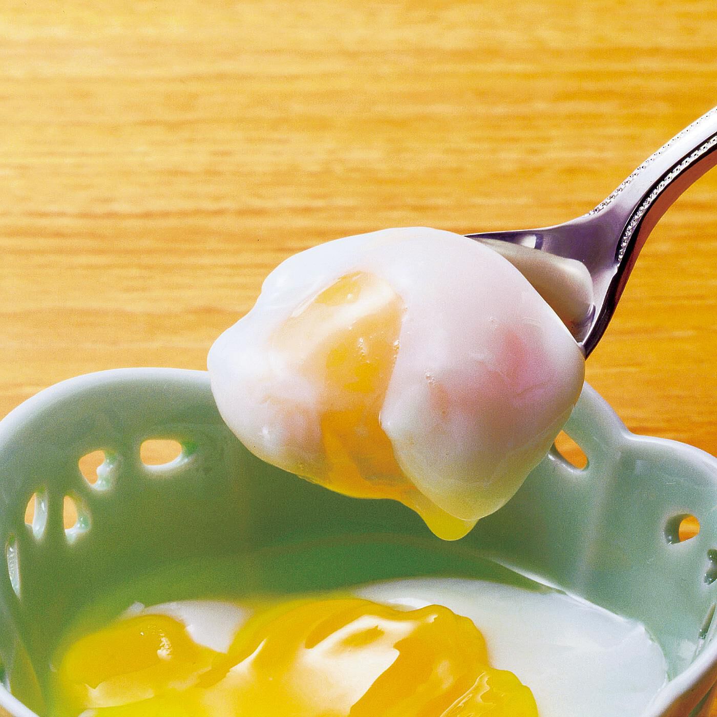 フェリシモギフトショップ|エスキューブキッチンズ　熱湯を入れて待つだけ！食欲そそるとろ～り温泉卵メーカー
