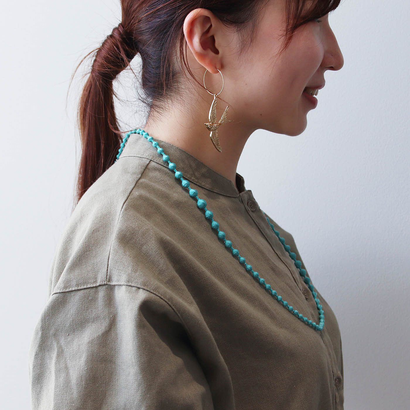 フェリシモギフトショップ|群馬の刺繍工房が作った　誕生石色の刺繍珠ネックレス〈エメラルドグリーン色・5月生まれ〉[日本製]