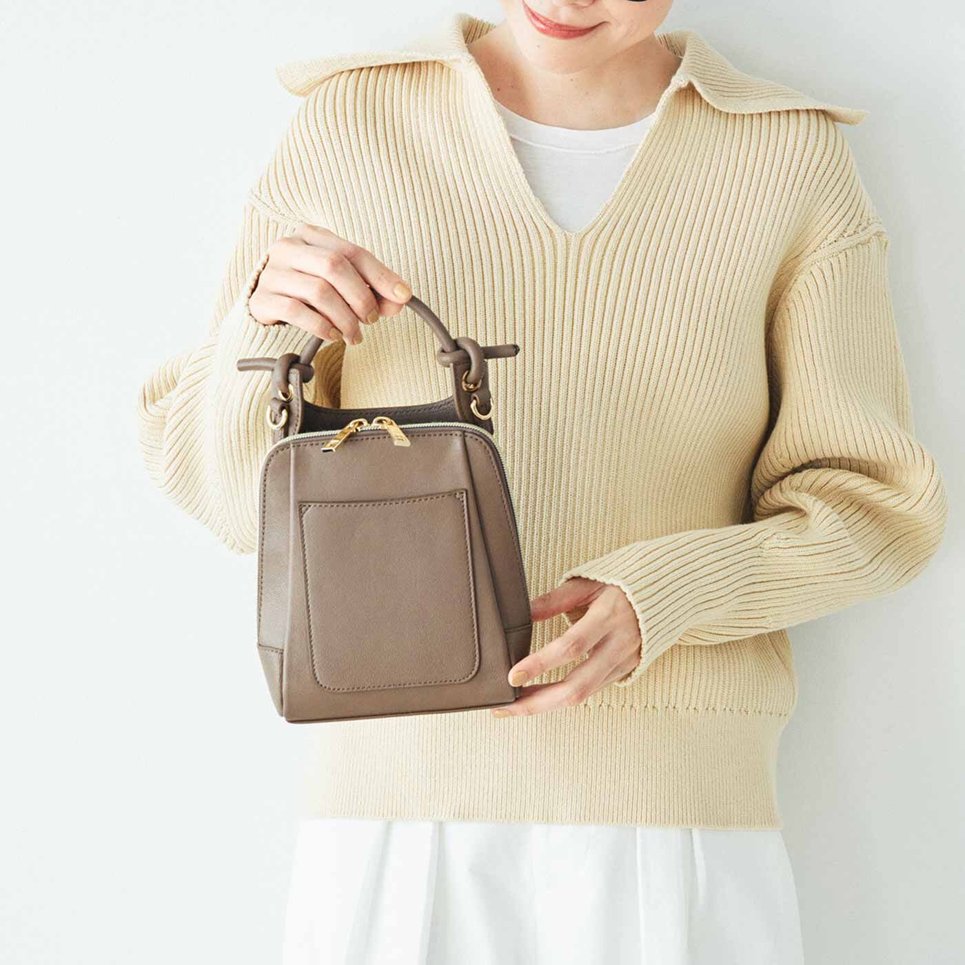 フェリシモギフトショップ|ラミプリュス　上品見えしてダブルフェイス　ハンドバッグにもなる本革ショルダーバッグ〈マロングラッセ〉