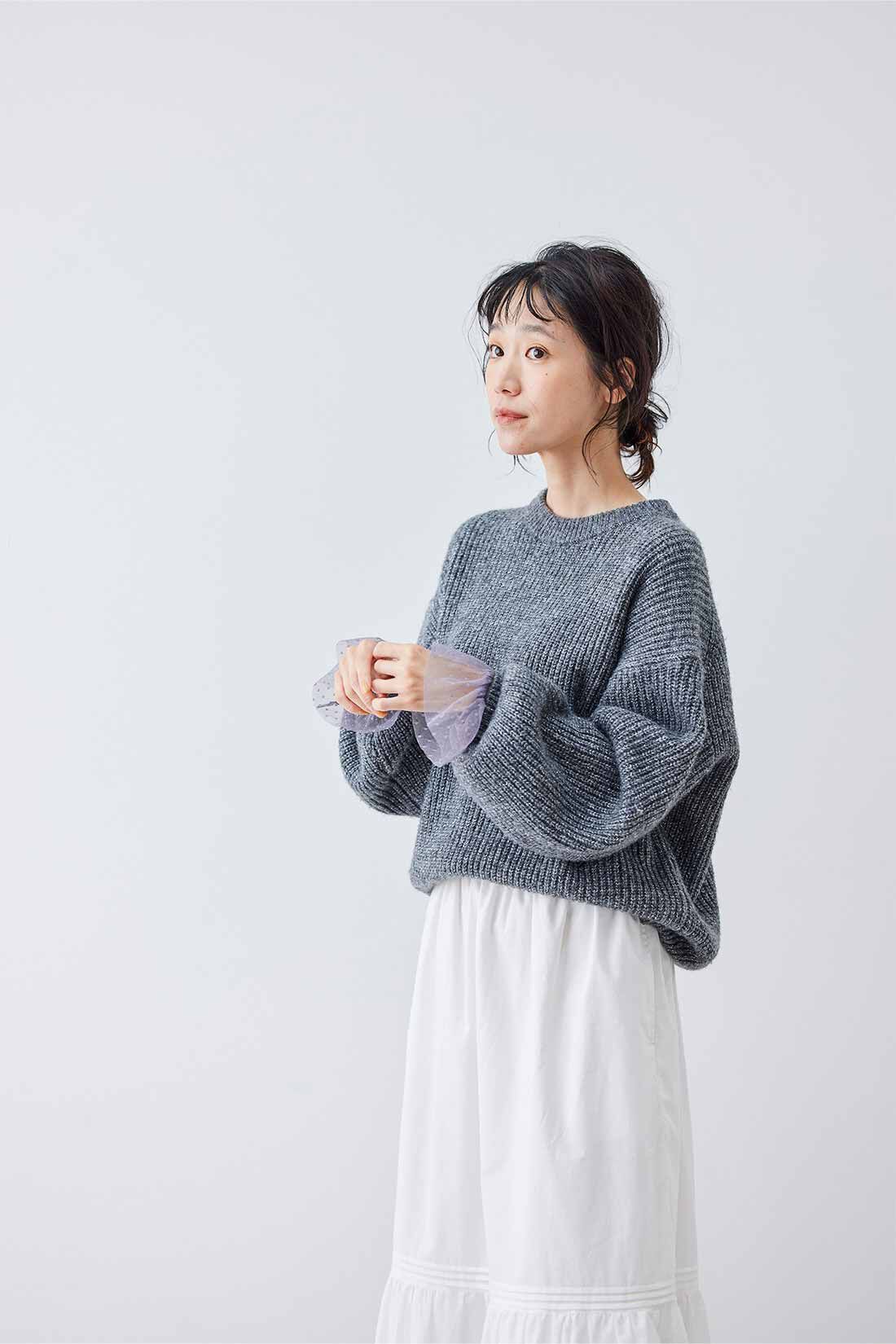 フェリシモギフトショップ|リブ イン コンフォート　パッと着るだけで即華やぎ！ 大人ラメニットトップス〈チャコールグレー〉