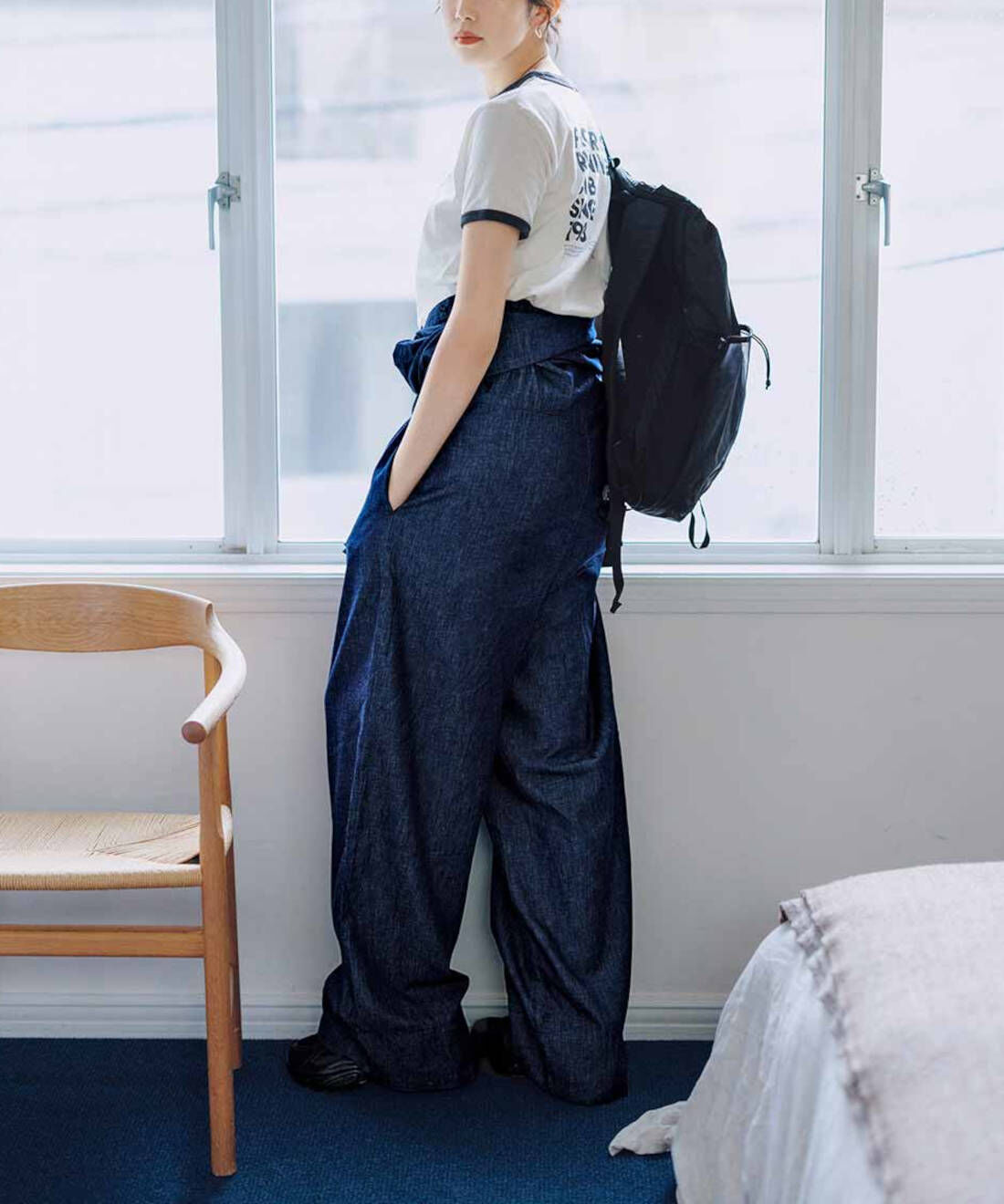 フェリシモギフトショップ|リブ　イン　コンフォート　人気スタイリスト石上美津江さんとつくった　フリルが華やぐ　大人のオールインワン〈インディゴネイビー〉