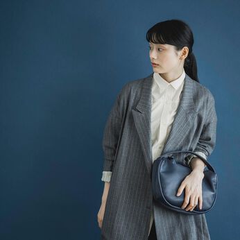 フェリシモギフトショップ | ストラップバッグ〈ネイビー〉