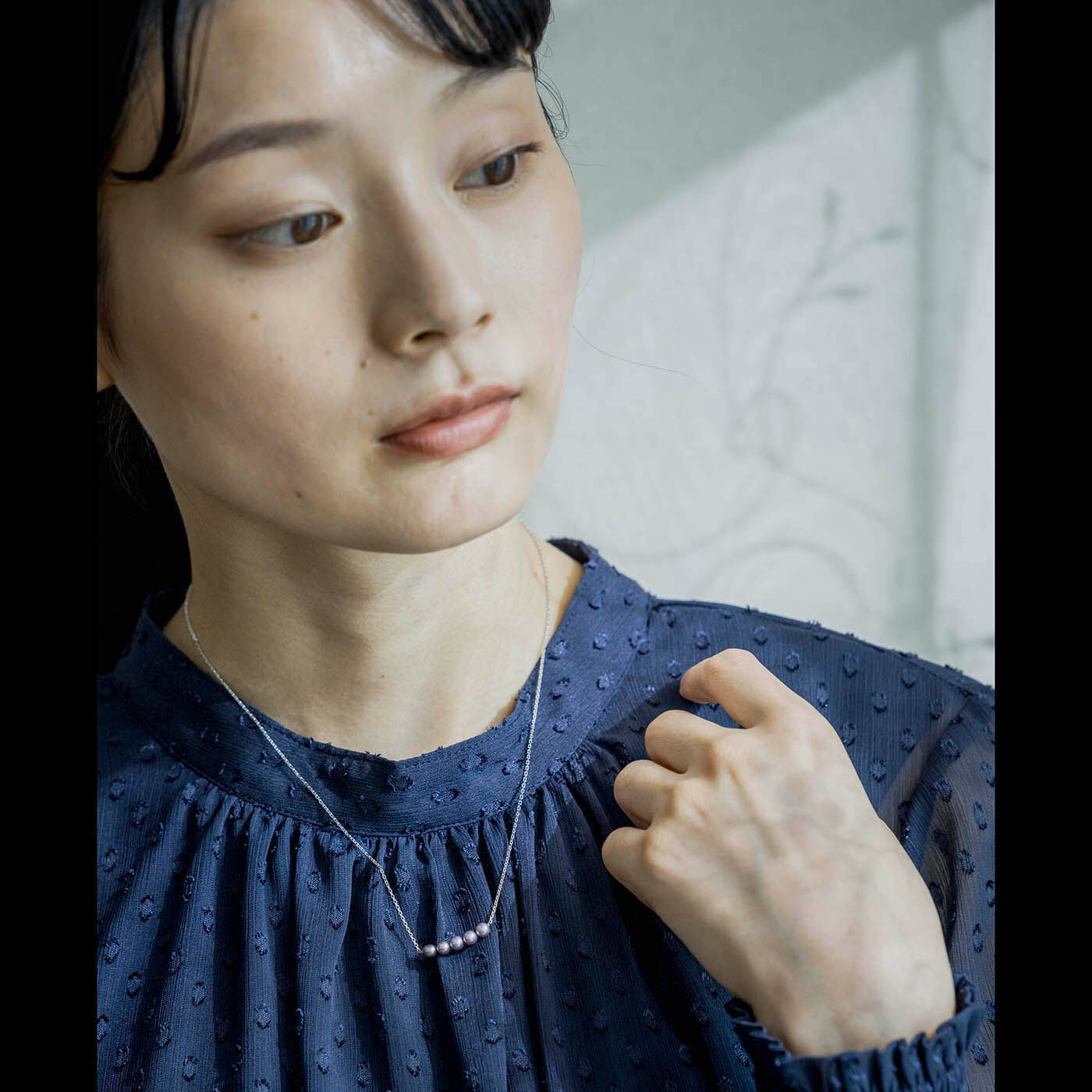 フェリシモギフトショップ|神戸老舗真珠メーカーが作った ブルーベリーパール5連ネックレス〈シルバー925〉　[日本製]