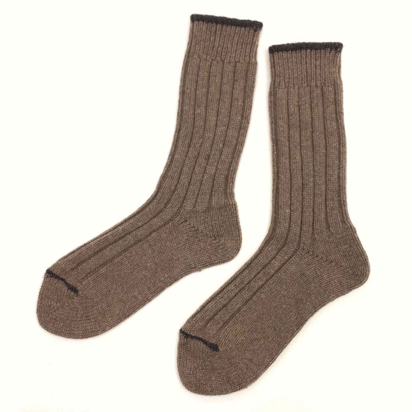 フェリシモギフトショップ|ウール94％　ふかふか＆ぬくぬく　ぜいたくな履き心地！ 厚手の防縮ウールソックス〈Horn〉|お申し込みカラー４：ブラウン