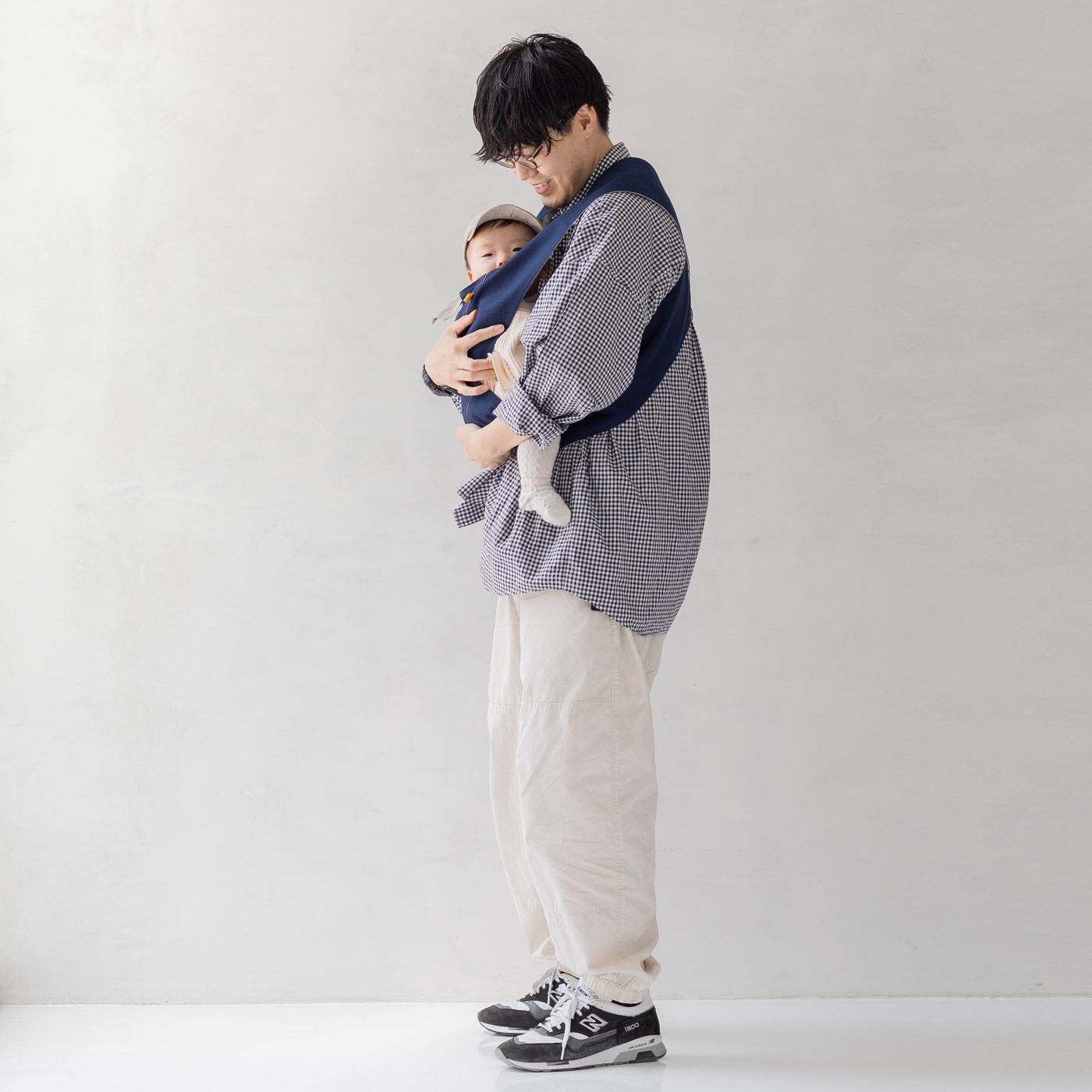 フェリシモギフトショップ|ベーシック抱っこひも　ネイビー×グレーボーダー|model：H177　着用サイズ：2サイズ