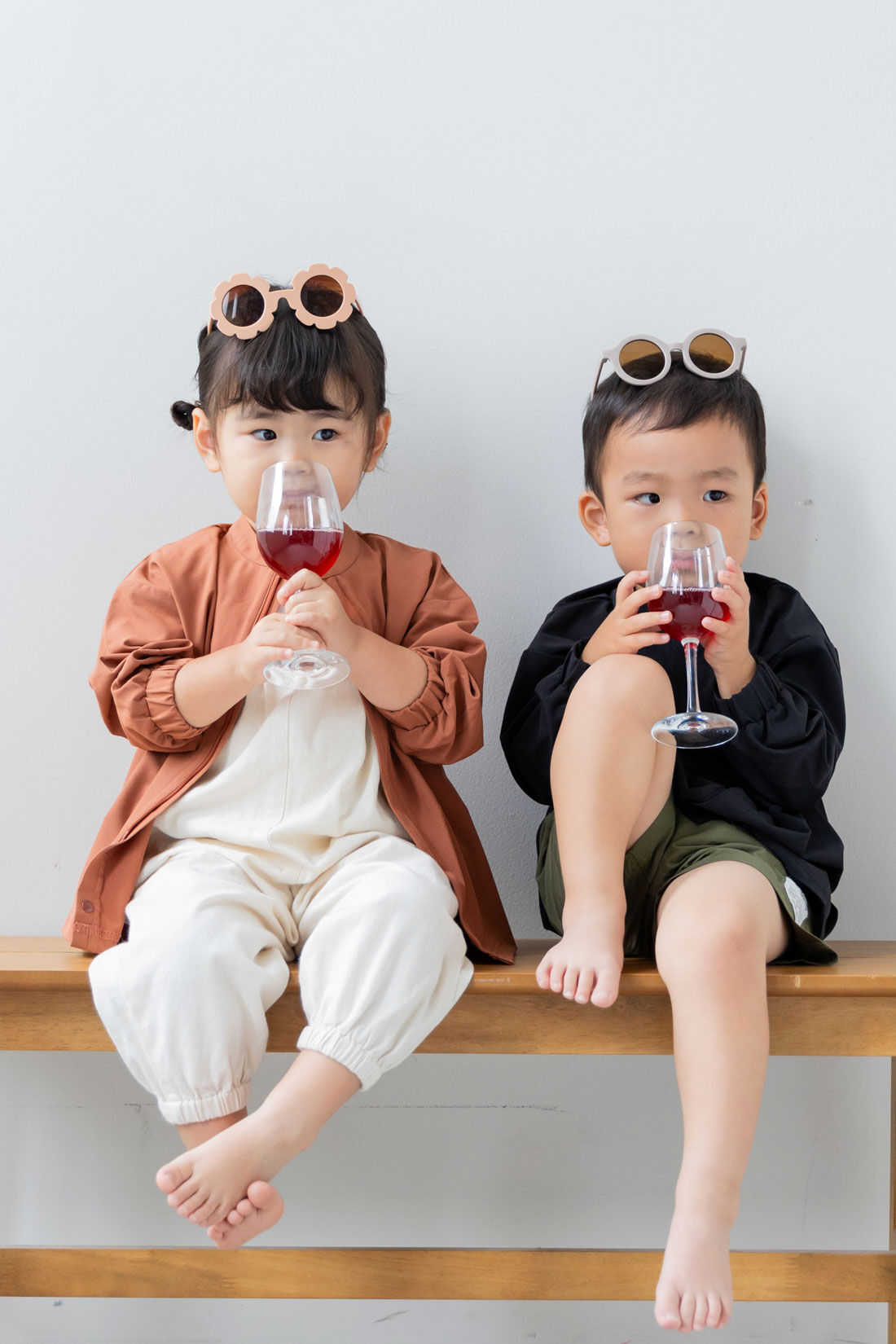 フェリシモギフトショップ|Moredde　子育ての節目を祝おう！　割れにくいポリカーボネートペアワイングラス