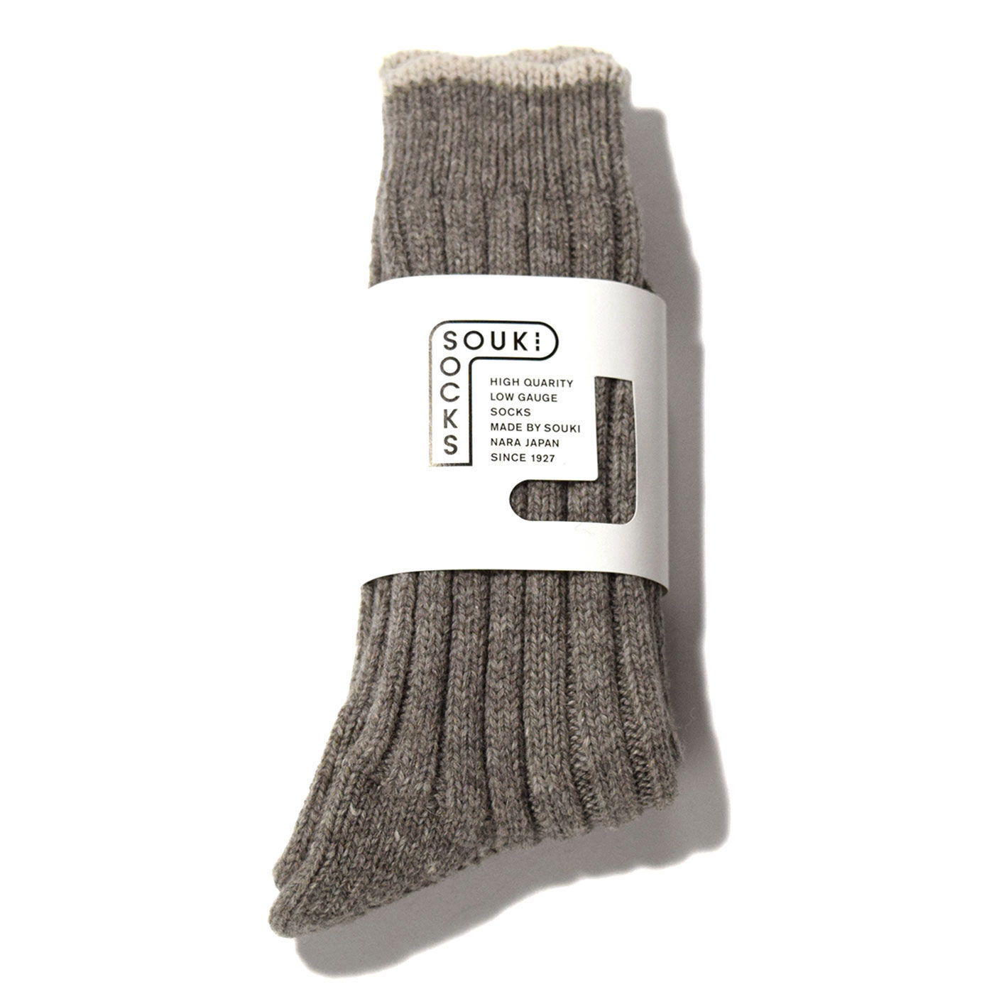 フェリシモギフトショップ|ウール94％　ふかふか＆ぬくぬく　ぜいたくな履き心地！ 厚手の防縮ウールソックス〈Horn〉|かわいい紙帯を巻いてお届け。