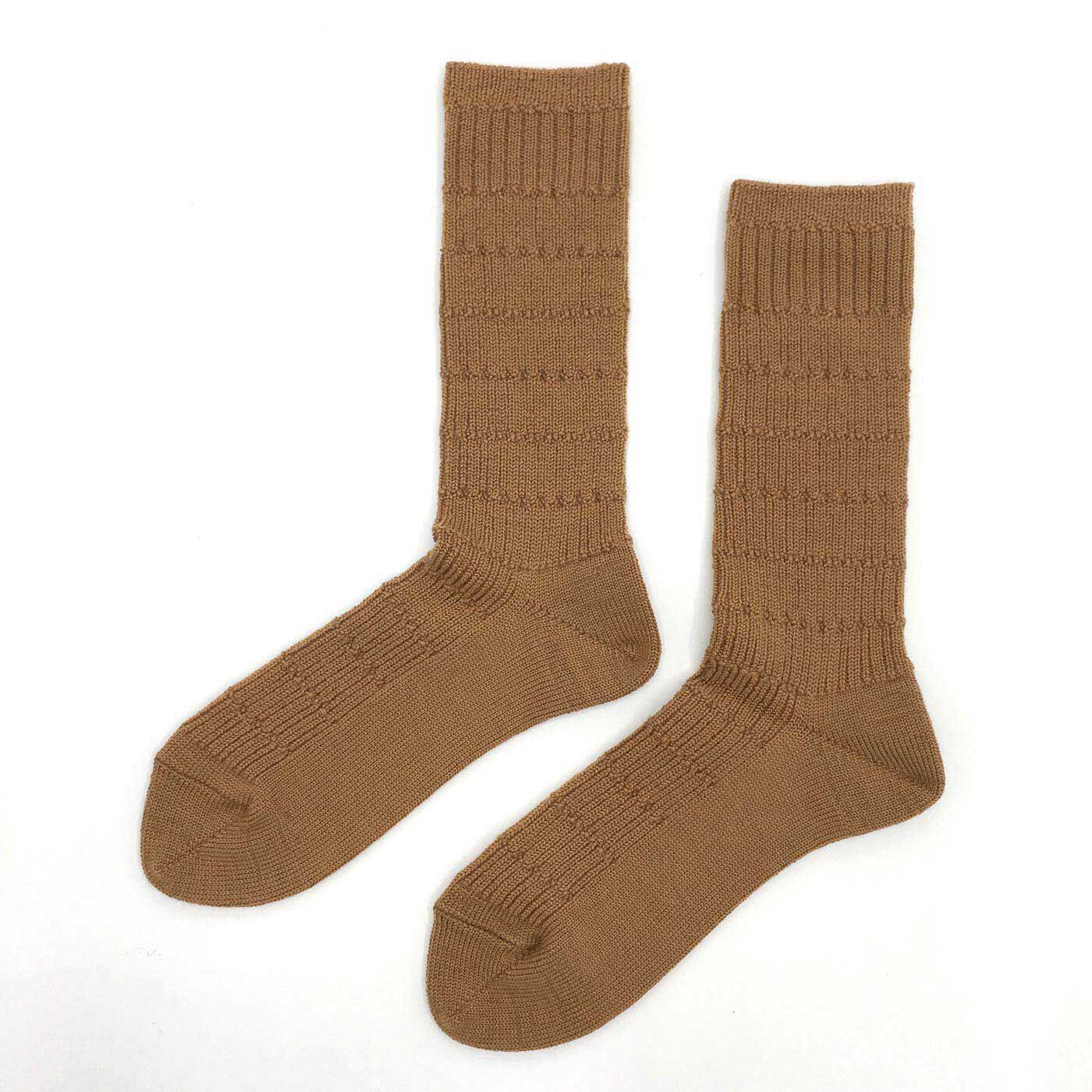 フェリシモギフトショップ|ウール91％　あったかでやわらか！ 厚みをおさえたファインウールソックス〈Hooh〉|お申し込みカラー3：キャメル　秋冬カラーと言えばキャメル！差し色にナイス。