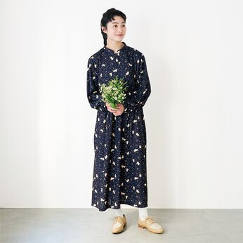 フェリシモギフトショップ | クローバーお花畑とうさぎふんわりシルエットワンピ