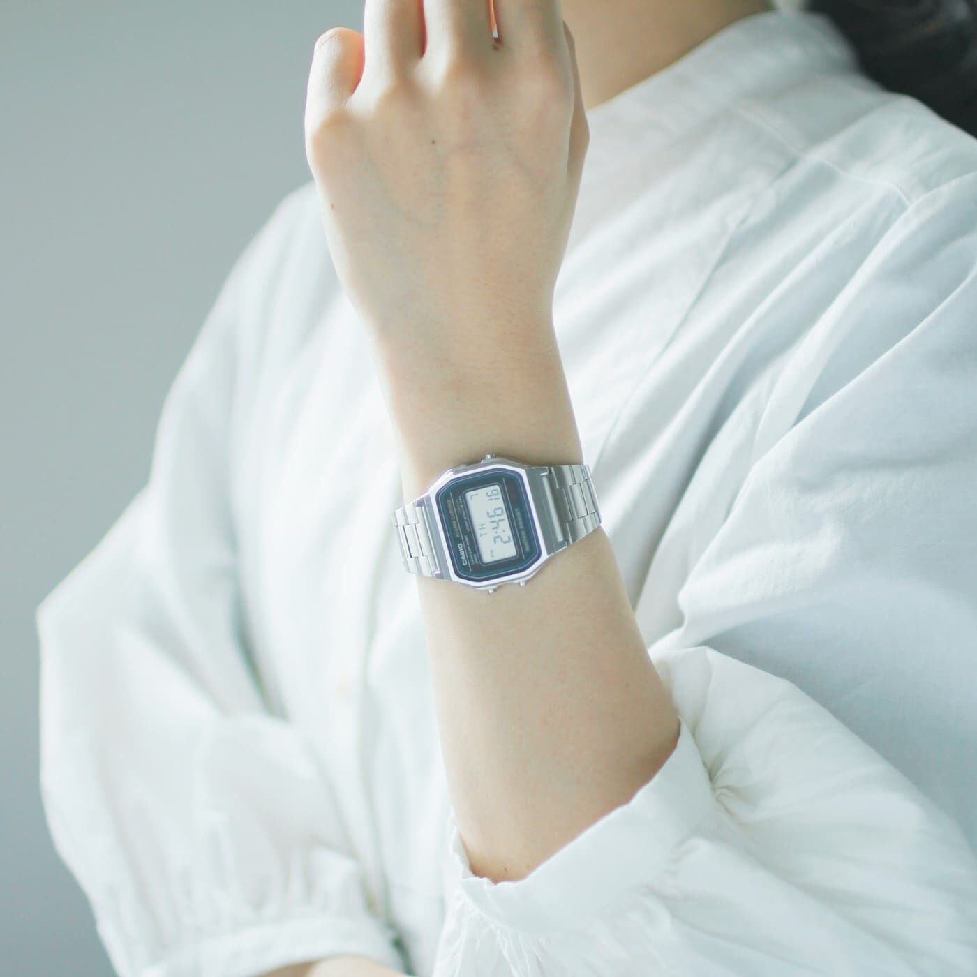 フェリシモギフトショップ|このごろ meets CASIO 推しカシ　トラッドなシティーボーイ〈A158WA-1JH〉|フォーマルやビジネスシーンにマッチするような、気品漂うクラシカルデザイン。