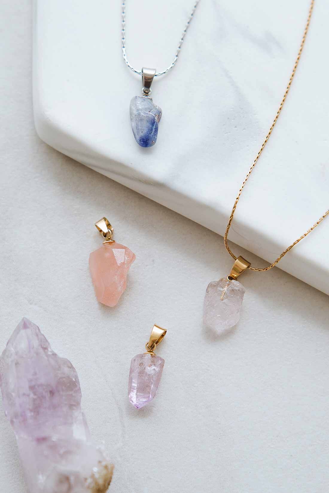 フェリシモギフトショップ|流れるように肌に沿う　繊細なステンレスチェーン〈ゴールド〉|※ネックレストップは付属しません。