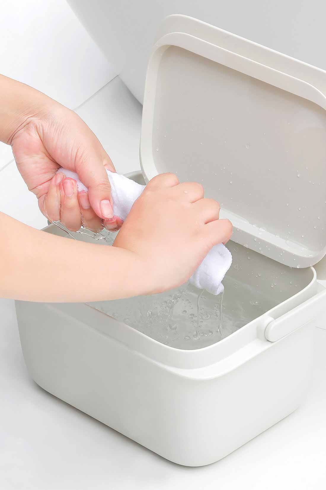 フェリシモギフトショップ|水を入れやすく収納までできる スクエアバケツ5ℓ
