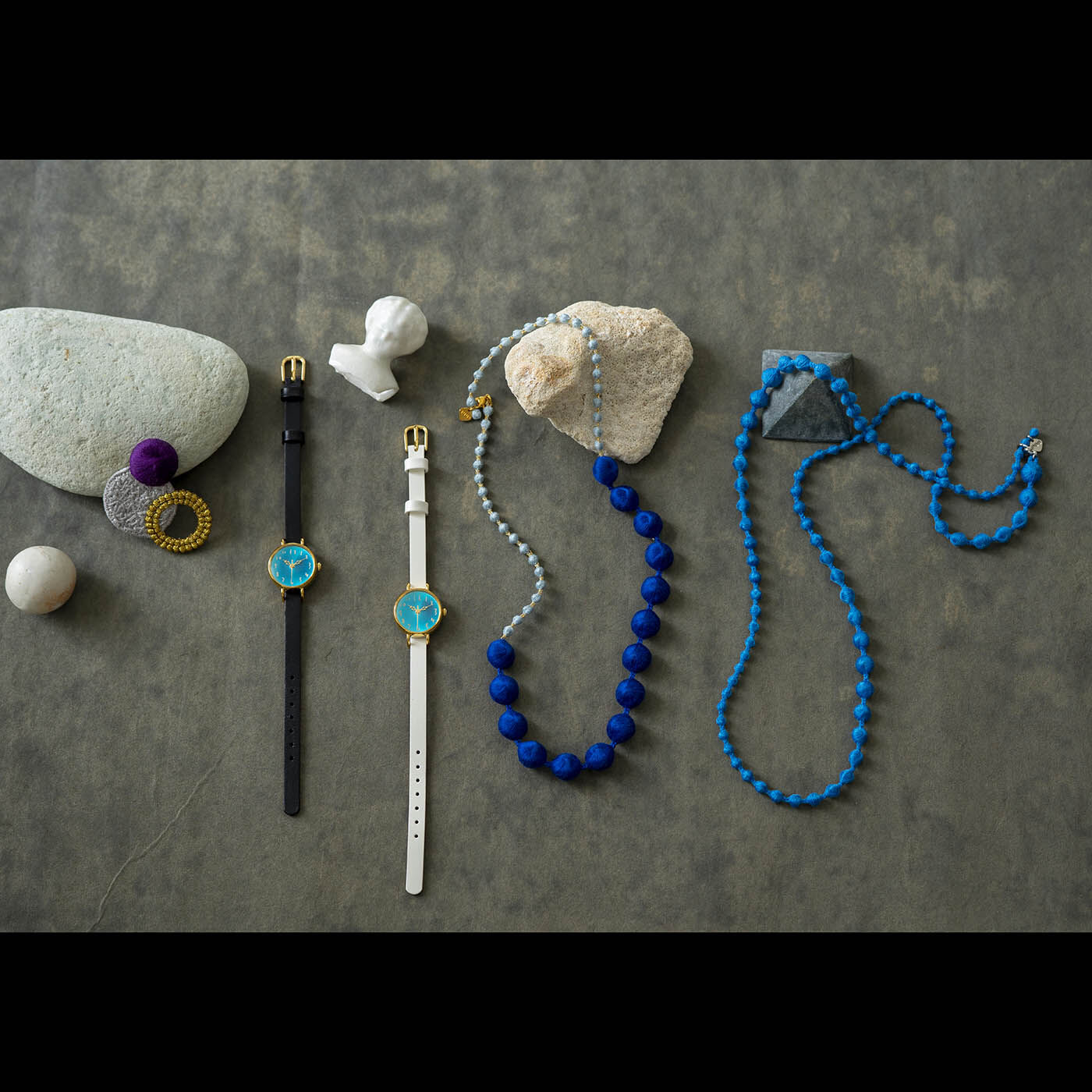 フェリシモギフトショップ|群馬の刺繍工房が作った 糸の宝石のネックレス〈サファイアブルー〉 [日本製]